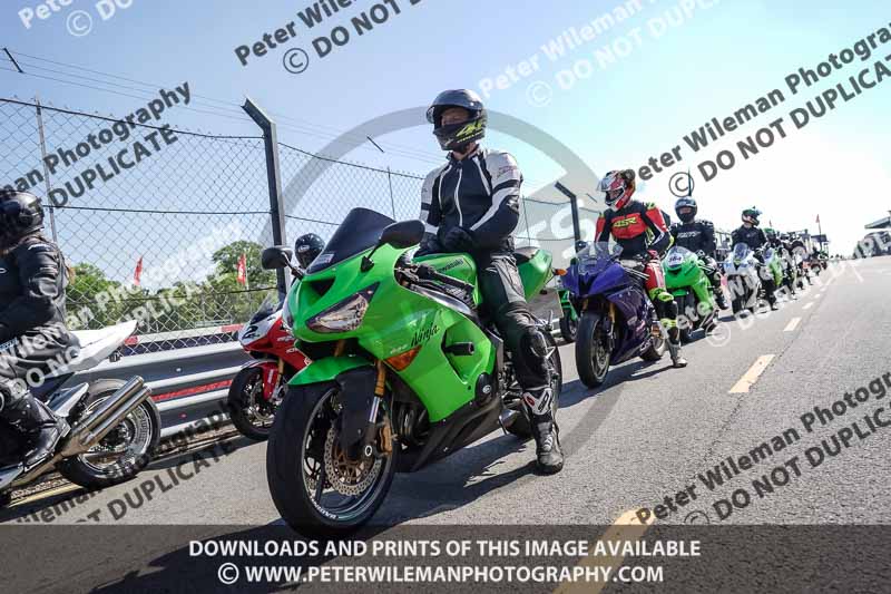 donington no limits trackday;donington park photographs;donington trackday photographs;no limits trackdays;peter wileman photography;trackday digital images;trackday photos